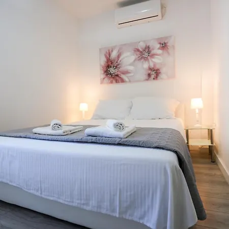 Lejlighed Kaya Prime Location, Old Town Zadar, Self Check-in