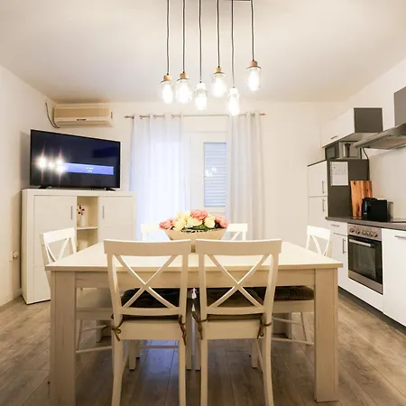 Kaya Prime Location, Old Town Zadar, Self Check-in